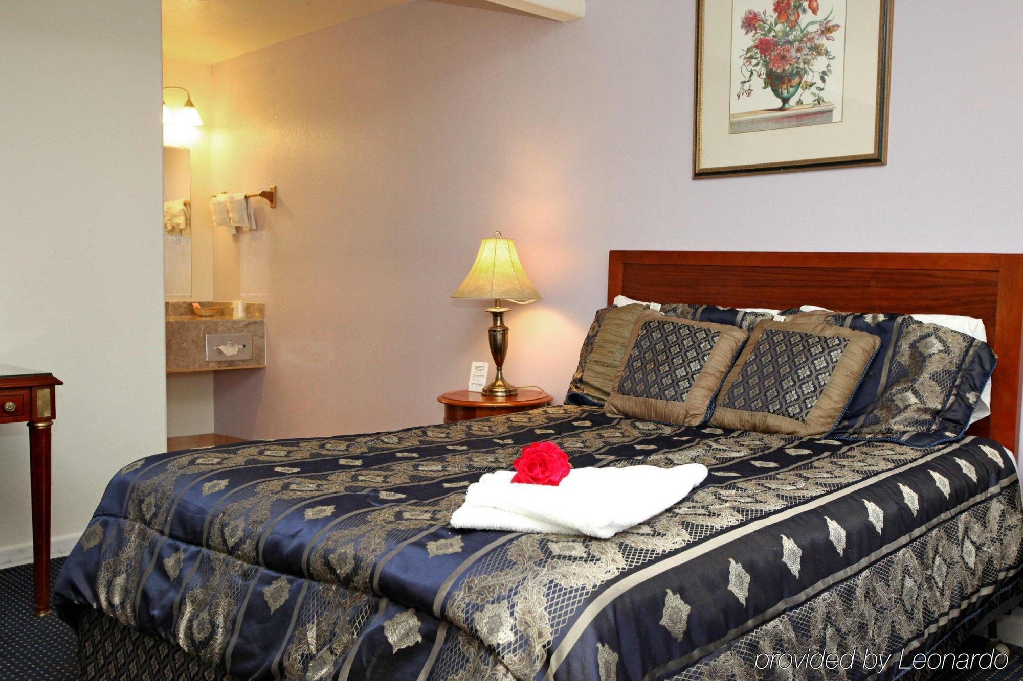 Monterey Oceanside Inn Kamer foto
