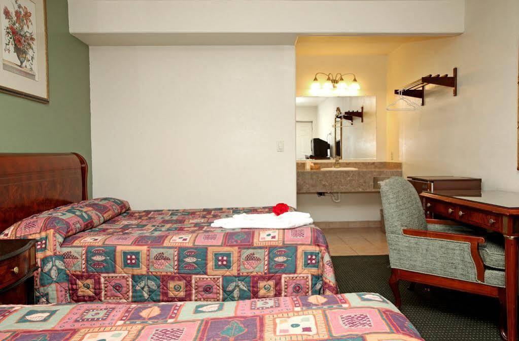 Monterey Oceanside Inn Buitenkant foto